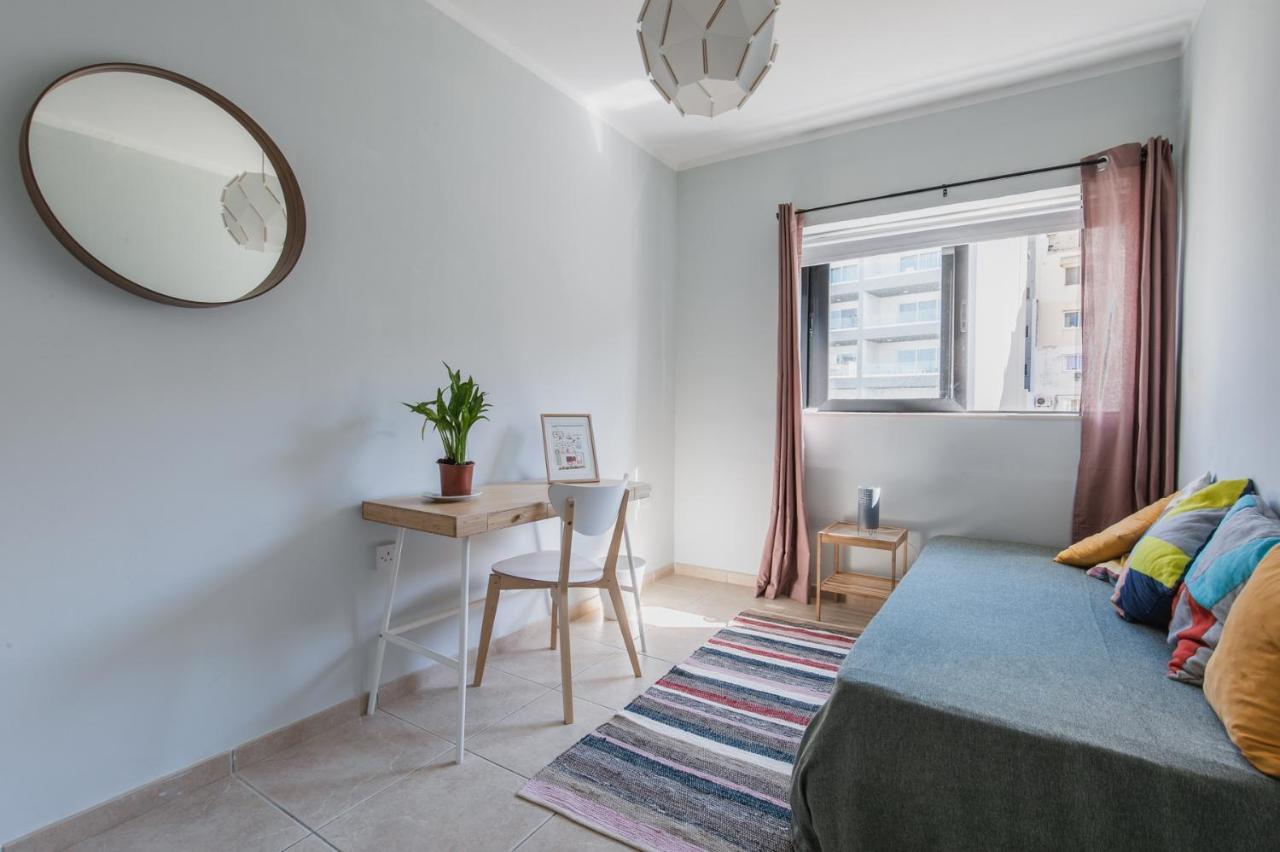 Stylish 3 Bedroom Apartment - St. Julians - 5 Mins From Balluta Bay Saint Julian's Exteriér fotografie