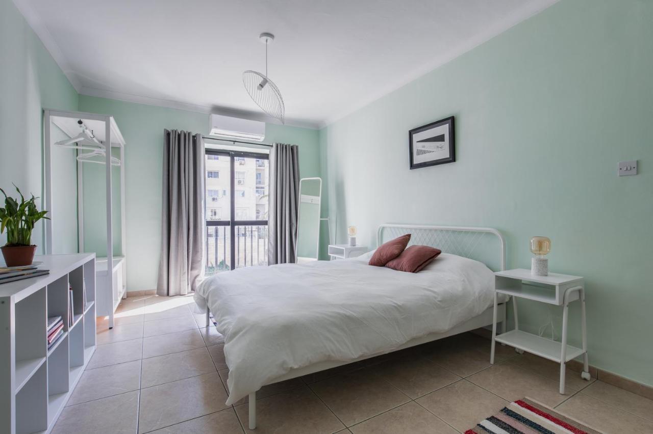 Stylish 3 Bedroom Apartment - St. Julians - 5 Mins From Balluta Bay Saint Julian's Exteriér fotografie